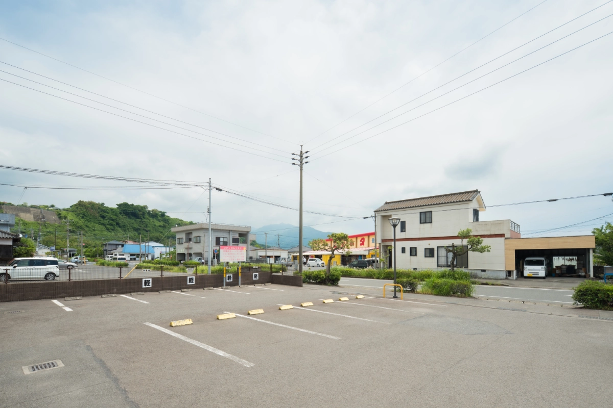 広い駐車場完備